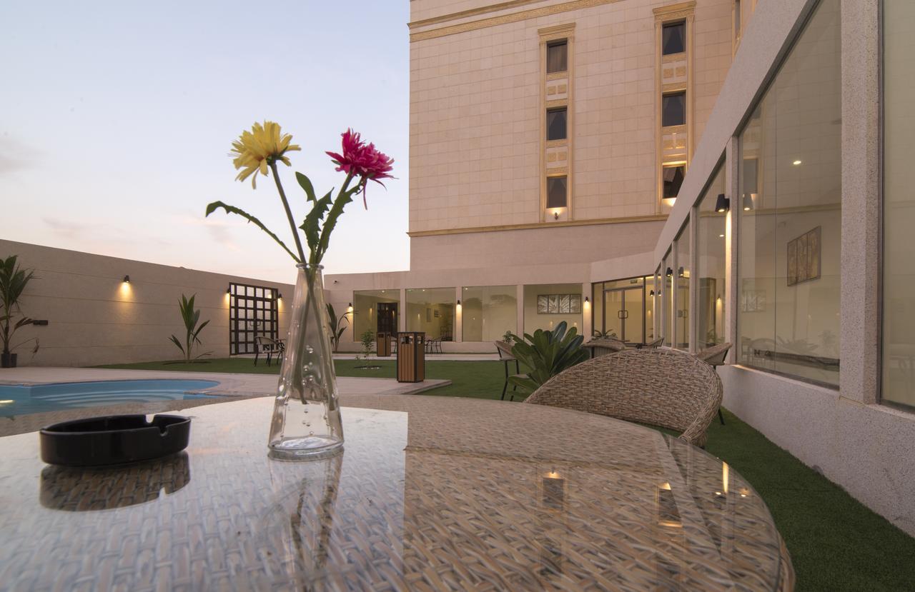 Noon Hotel Suites Khafji ภายนอก รูปภาพ